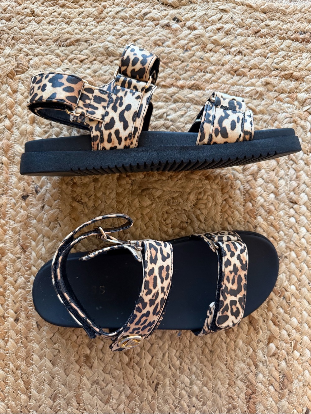 GUESS Leopard Print Platform Sporty Sandals Size 8M